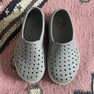 NATIVE Shoes  Kids size 11